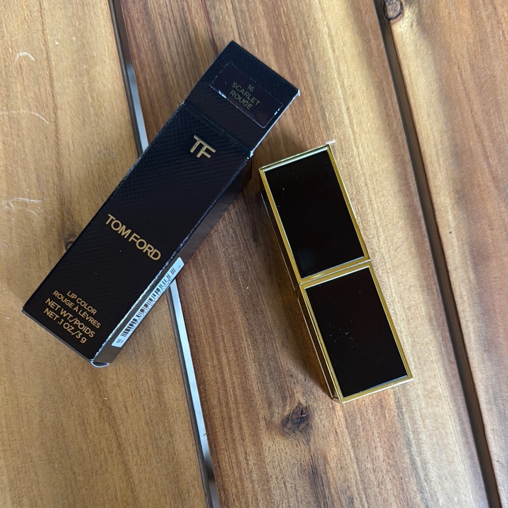 Tom Ford Lip Color in 16 Scarlet Rouge